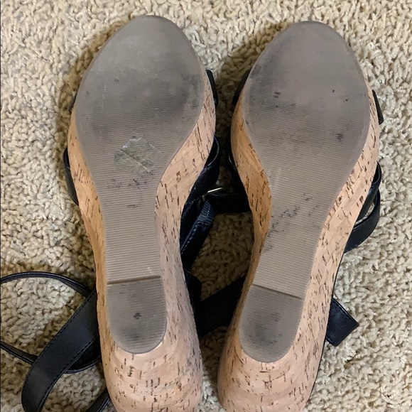 Shoes - Picture 4 of 5